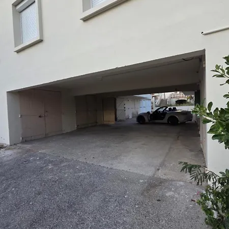 T3 Neuf, 2 Balcons, Clim, Garage, Vue Dégagée Appartamento